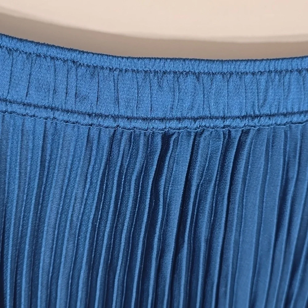 NWT: {BOSS Orange} Women's Pleated Pull-On A-Line Skirt in Teal - Size XL - Picture 6 of 17